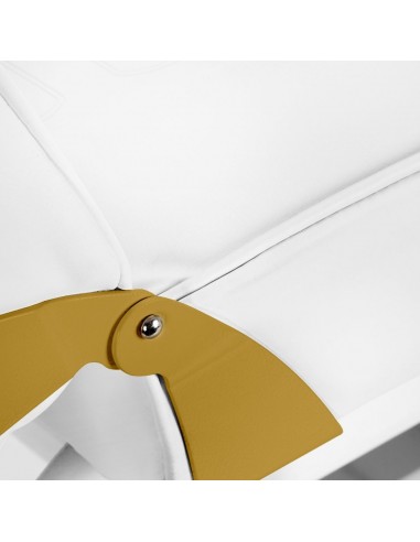 557G COSMETIC CHAIR WITH GOLD AND WHITE COUVETTES