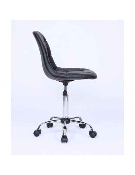 Black chairs for beautician. Black chair for beauty salons Ireland BFHC1801K