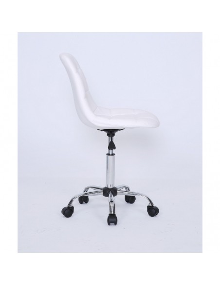 white chairs for beautician. white chair for beauty salons Ireland BFHC1801K