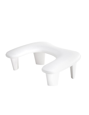 Croissant manicure support