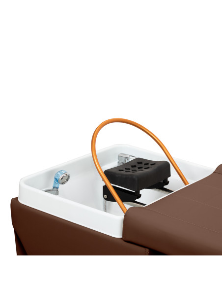 Gabbiano Head Spa Maldives Salon washbasin bed brown