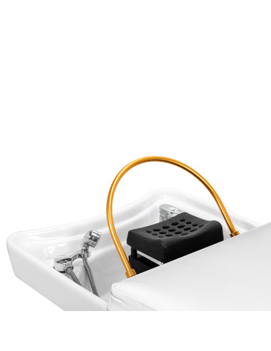 Gabbiano Head Spa Bali Salon washbasin bed white
