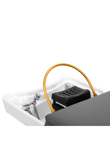 Gabbiano Head Spa Bali Salon washbasin bed grey