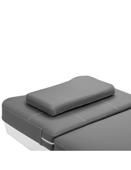 Gabbiano Head Spa Bali Salon washbasin bed grey