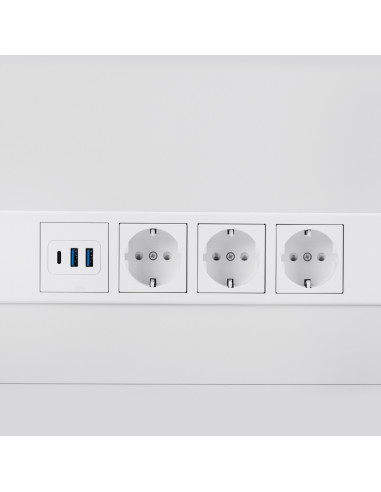 The 984 podiatry assistant white