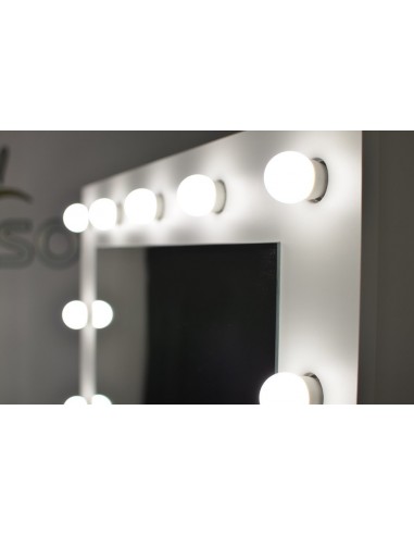 Hollywood Makeup Stand