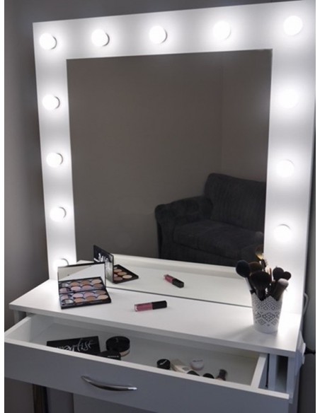Hollywood Makeup Stand