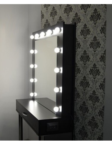 Hollywood Makeup Stand