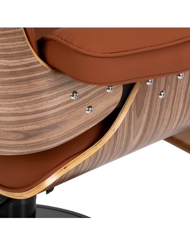 Styling chair Gabbiano Florencja in brown with a black base